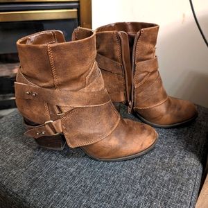 Fergalicious size 7.5 Brown Bootie